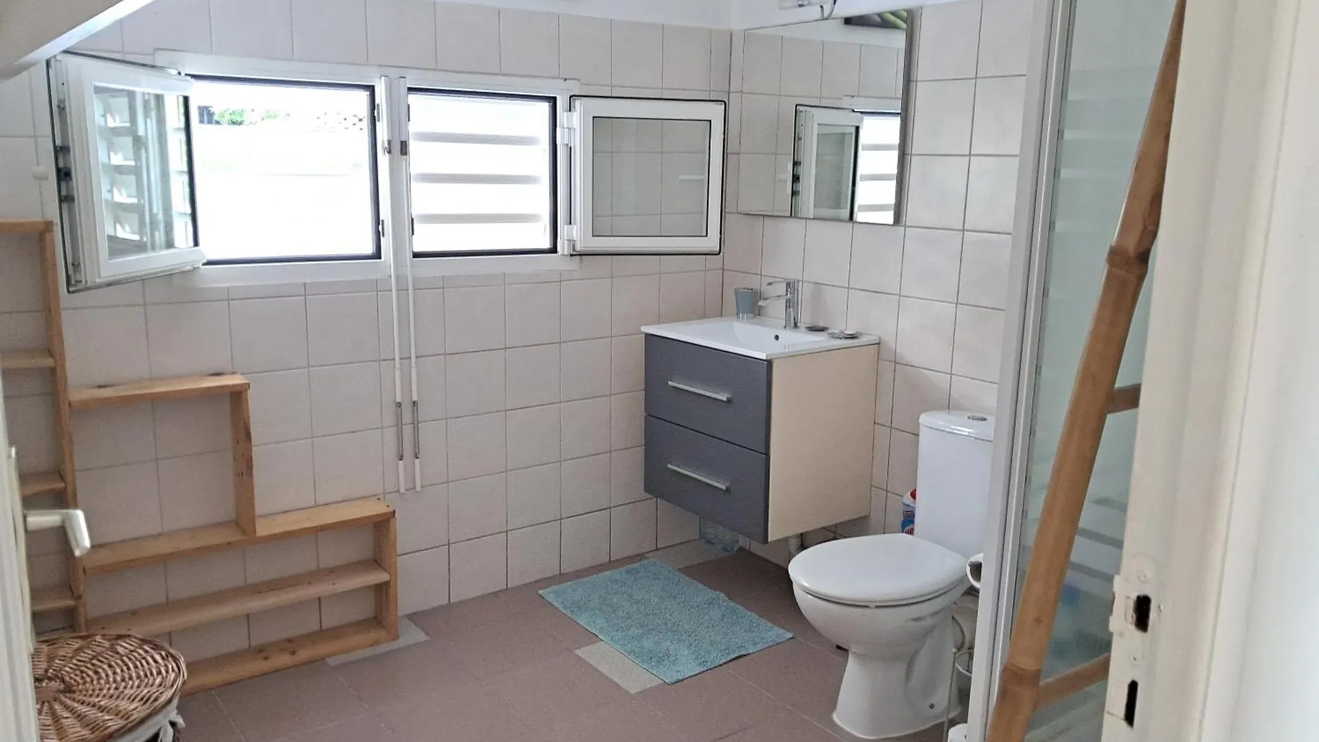 Maison Agreable Entre Ville Et Campagne Le Gosier  Le Gosier (Grande-Terre)